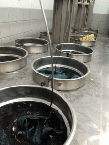 designshadow.org-dyeing-bat